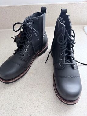 Harley-Davidson Black Leather Lace-Up Motorcycle Boots with Brown Trim